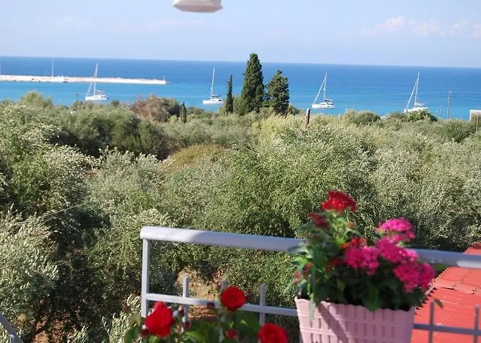 Affittacamere Traditional The Small Museum Ionian Sea