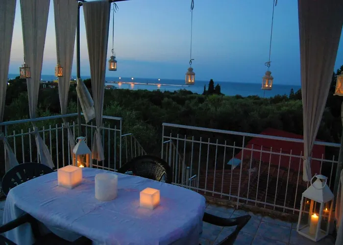 Traditional The Small Museum Ionian Sea Pensión Kastro-Kyllini