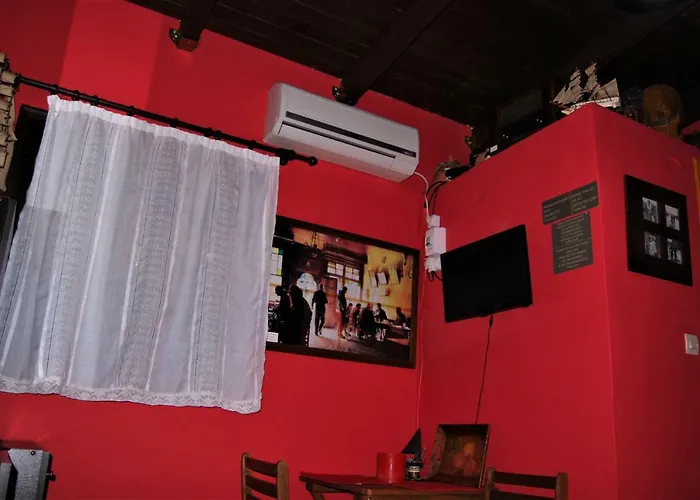 Traditional The Small Museum Ionian Sea Pensión 3*