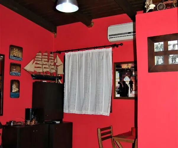 Traditional The Small Museum Ionian Sea Gasthuis 3*